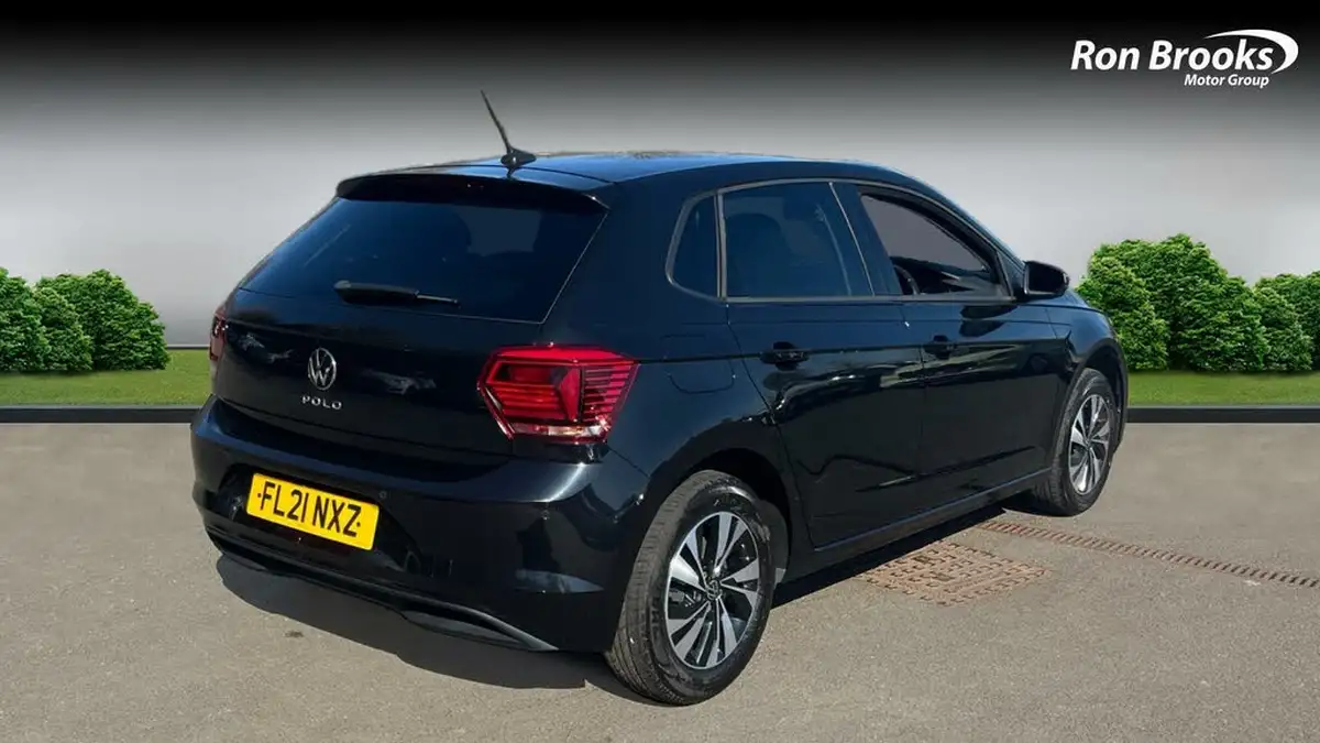 2021-volkswagen-polo-10-tsi-match-big-1