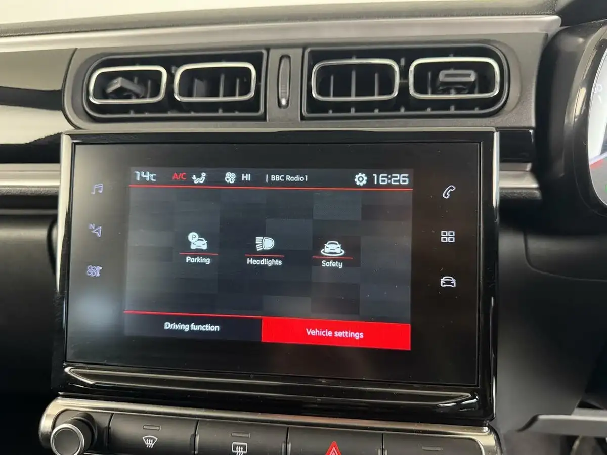 2024-citroen-c3-12-puretech-plus-110ps-eat6-big-42