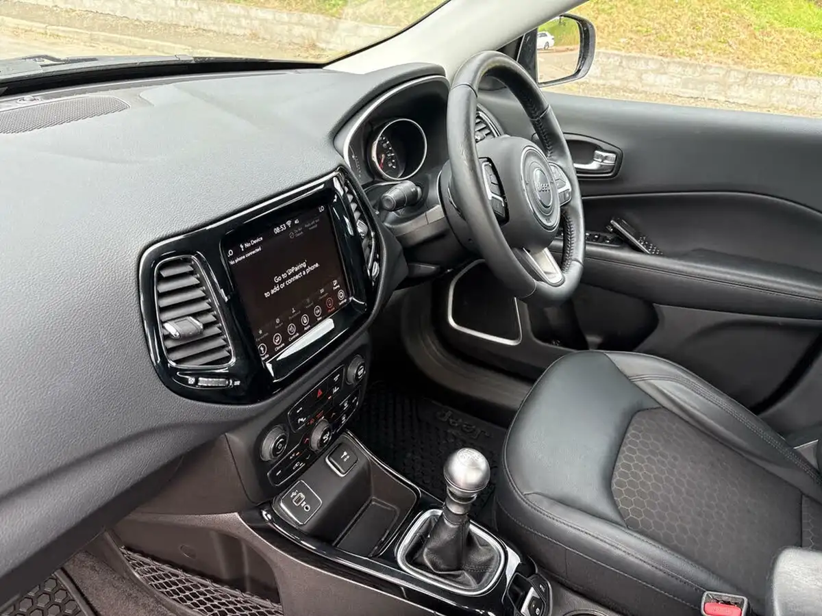 2021-jeep-compass-14-multiair-ii-night-eagle-big-19