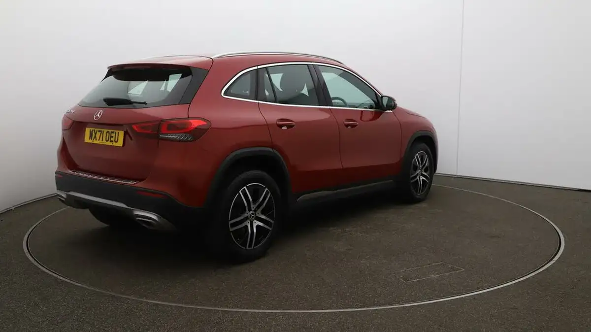 2022-mercedes-benz-gla-class-13-gla-200-sport-big-46