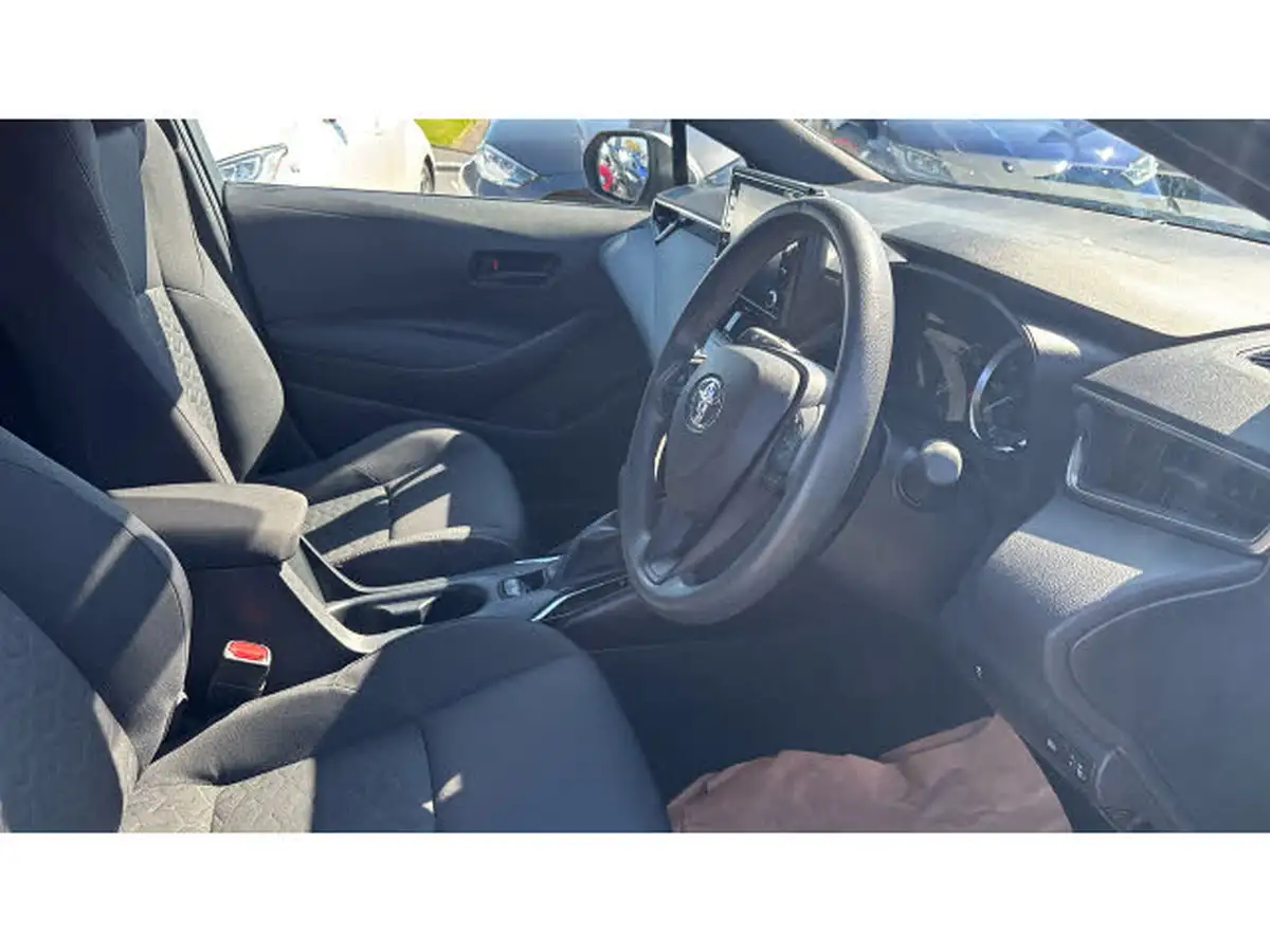 2022-toyota-corolla-18-vvt-i-corolla-commercial-140hpeu6d-big-10