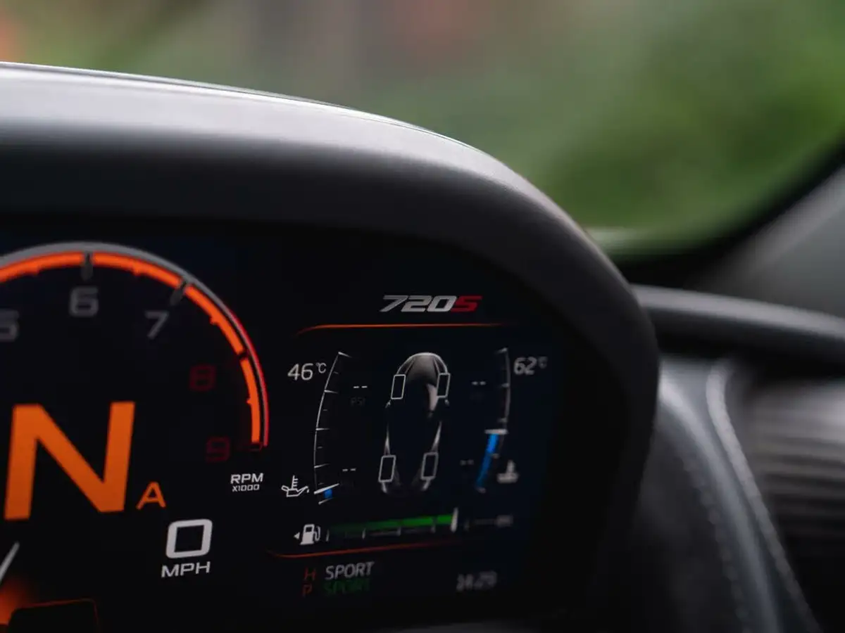 2020-mclaren-720s-40-720bhp-coupe-dct-big-18