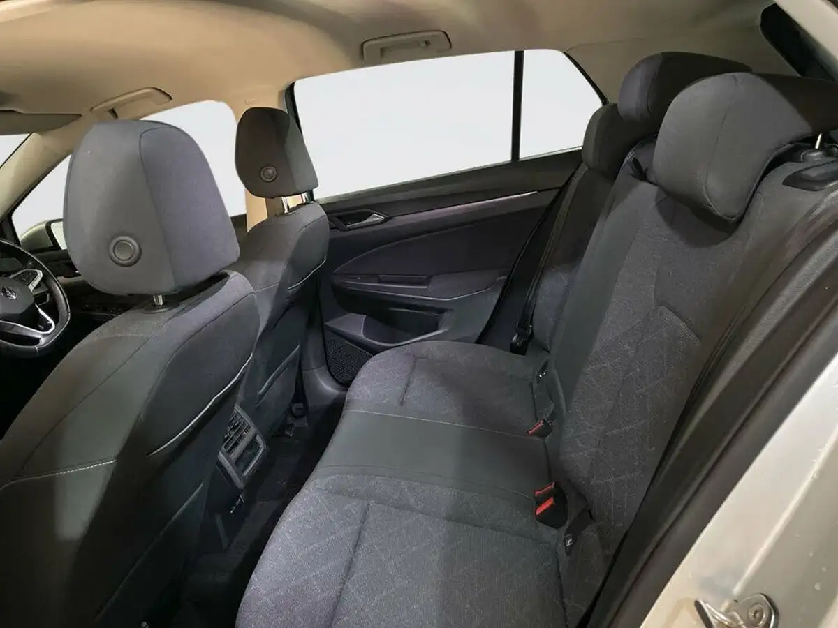 2021-volkswagen-golf-15-tsi-life-130ps-hatchback-big-12