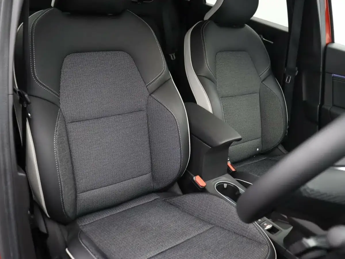 2023-renault-captur-16-techno-160ps-plug-in-big-9