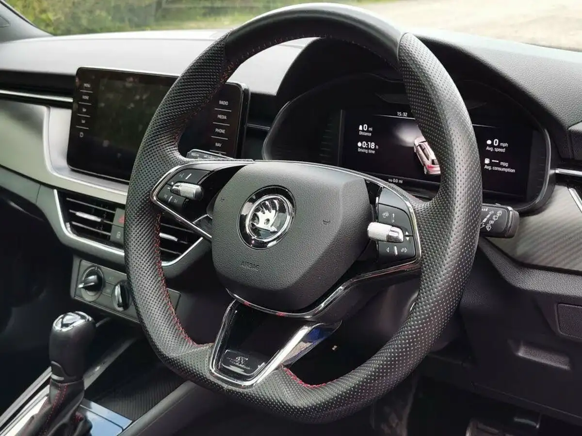 2020-skoda-kamiq-15-tsi-monte-carlo-dsg-big-9