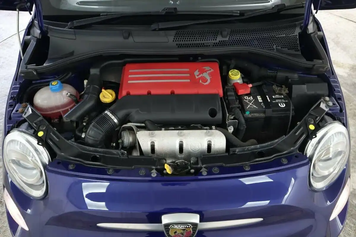 2018-abarth-595-14-tjet-big-9