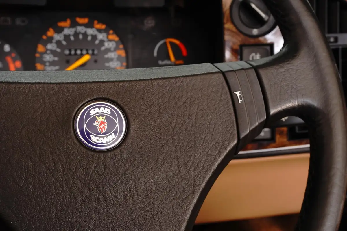 1989-saab-900-20-turbo-16v-convertible-2d-big-23