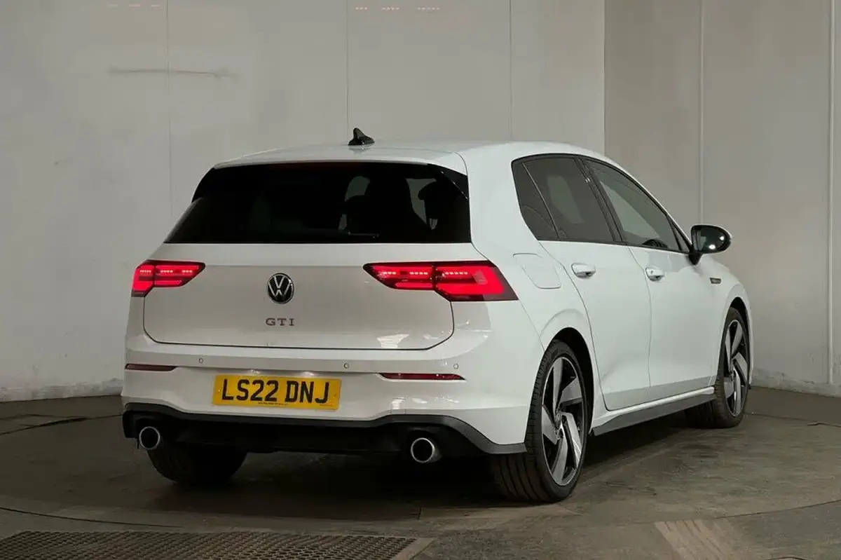 2022-volkswagen-golf-20-tsi-gti-dsg-big-18