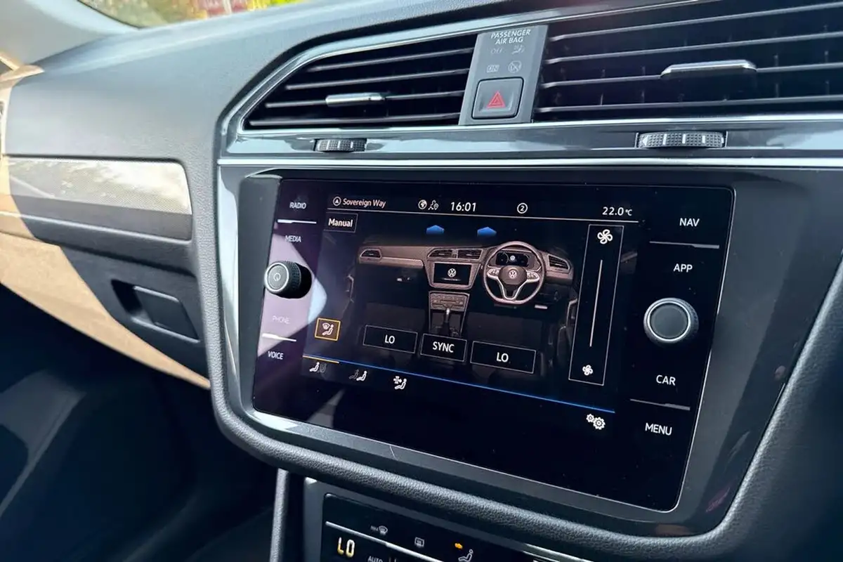 2023-volkswagen-tiguan-allspace-15-tsi-life-big-21