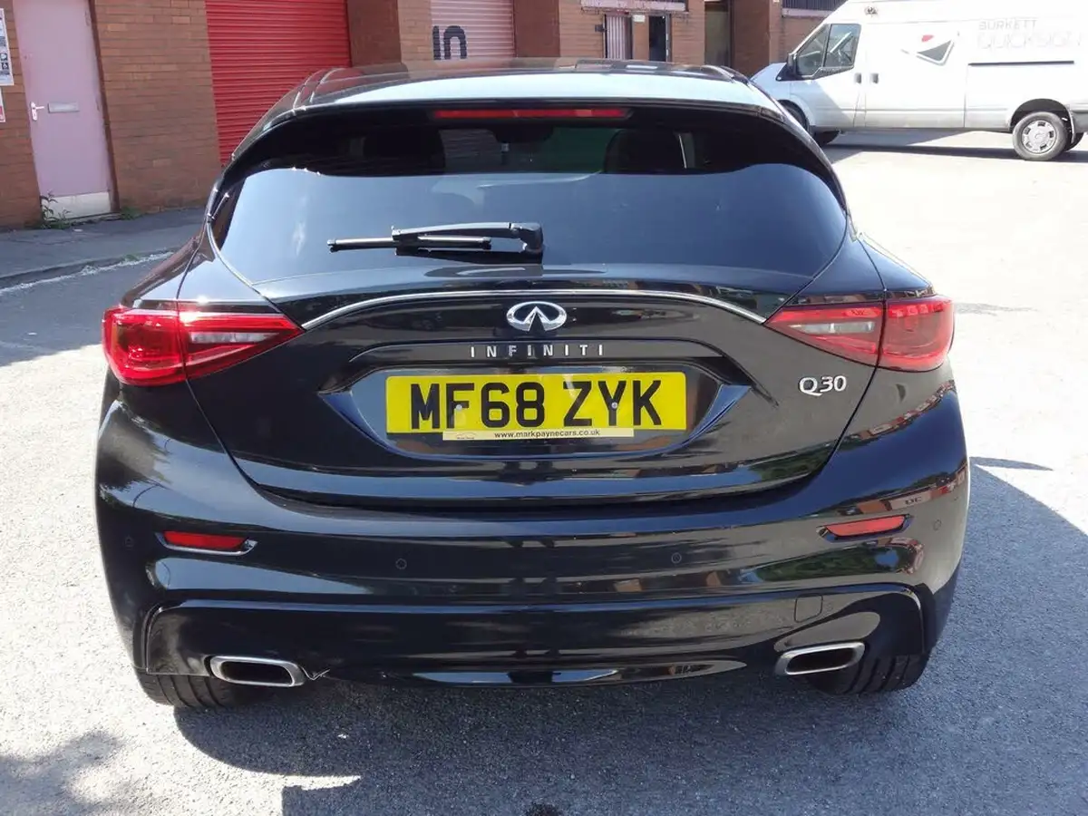 2018-infiniti-q30-16-luxe-122ps-big-6