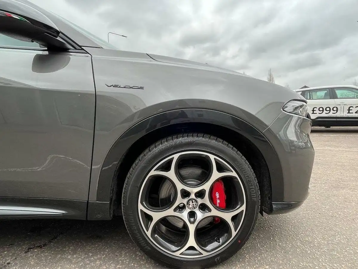 2025-alfa-romeo-tonale-15-veloce-big-6