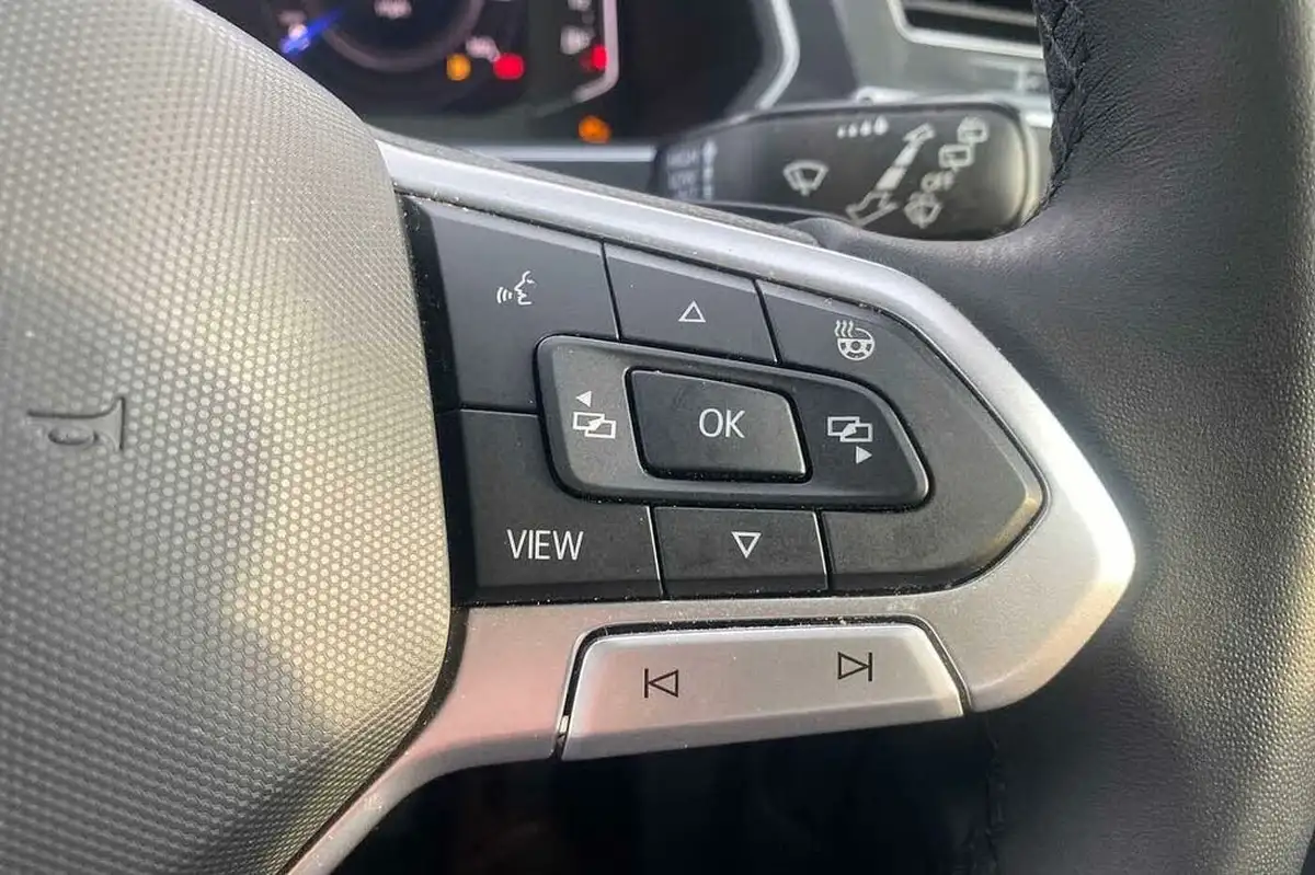 2021-volkswagen-tiguan-15-tsi-elegance-big-14