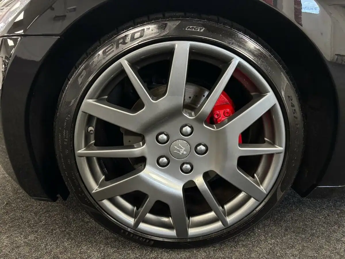 2016-maserati-granturismo-42-big-75