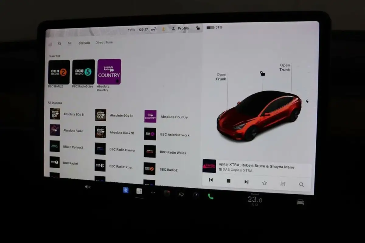 2021-tesla-model-3-e-long-range-awd-big-13