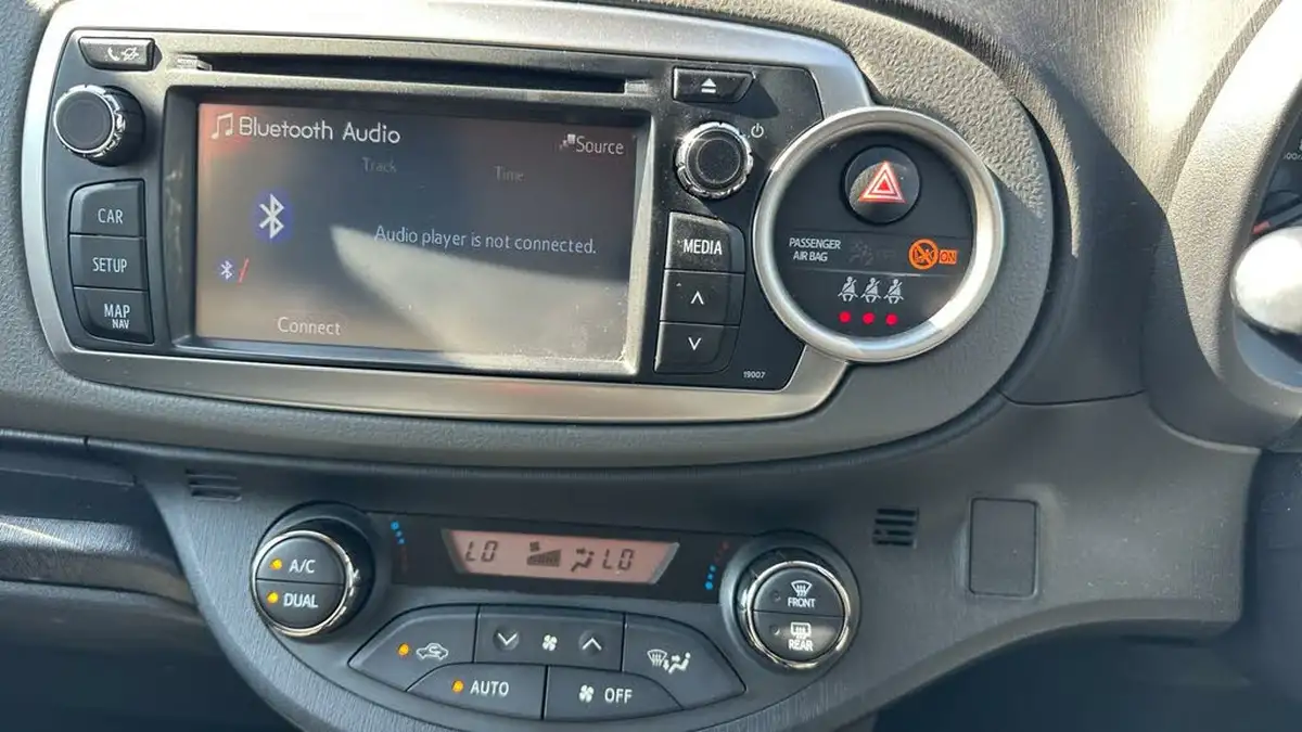 2014-toyota-yaris-10-icon-3d-big-5