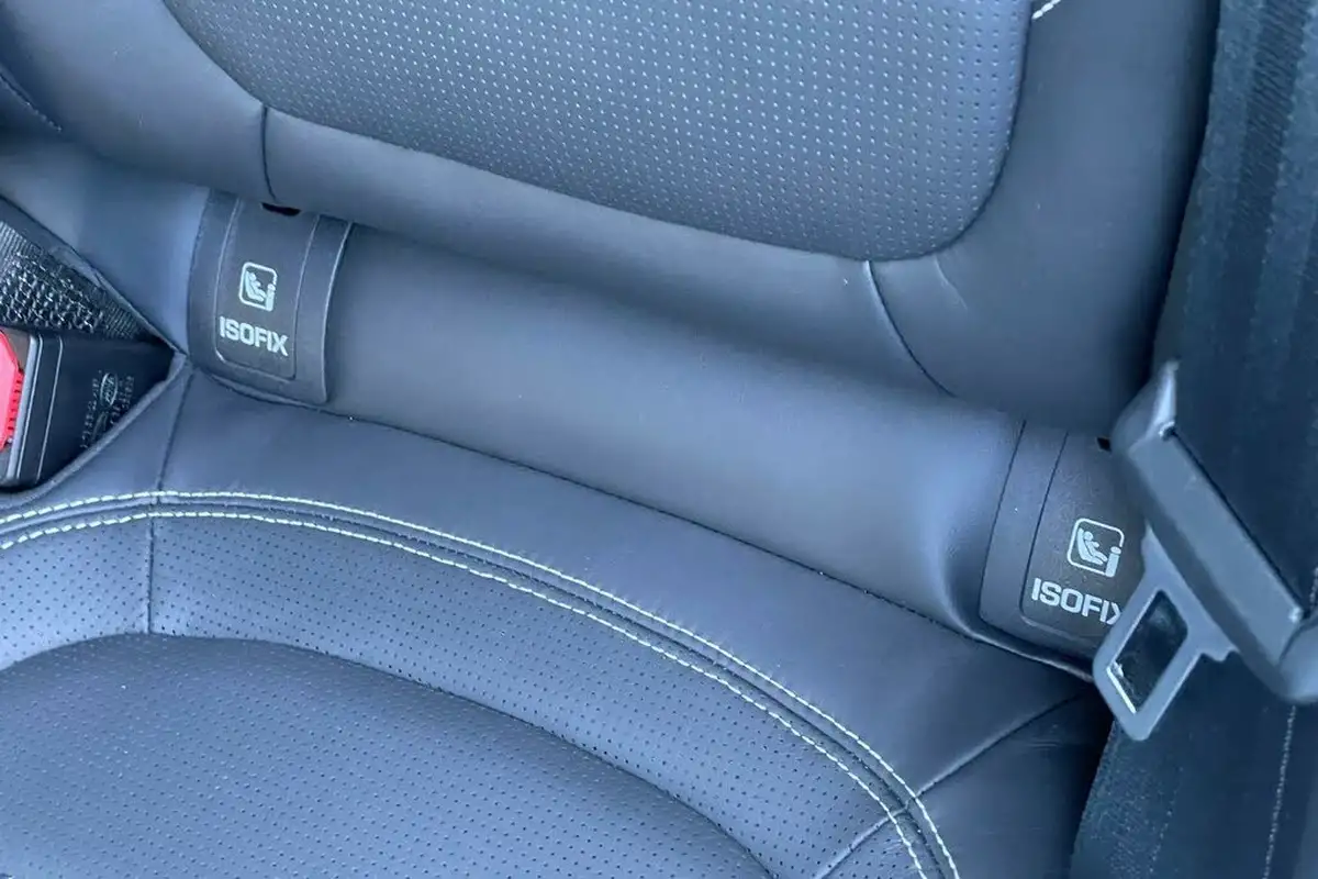2023-jaguar-xe-20-p250-r-dynamic-hse-black-big-43