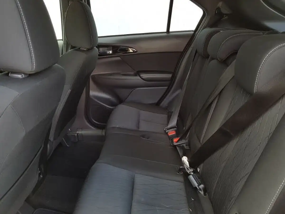 2018-mitsubishi-eclipse-cross-15-3-big-5