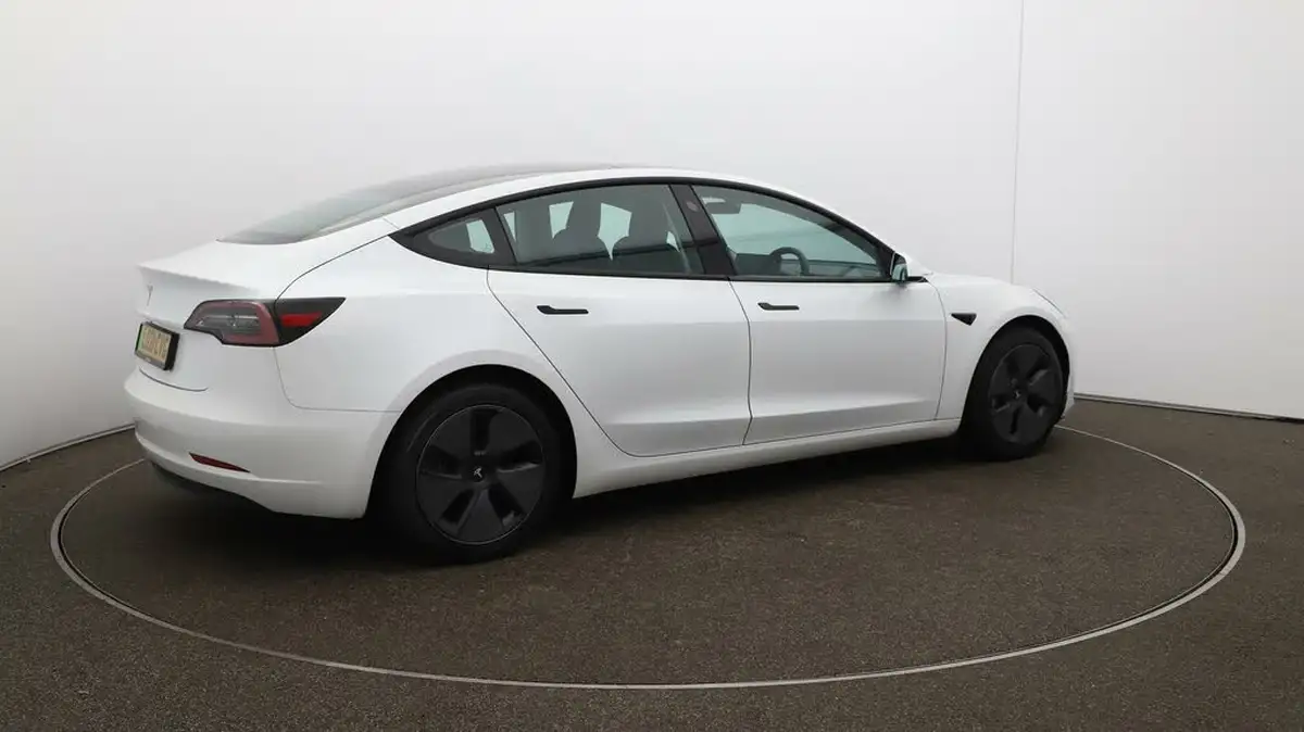 2021-tesla-model-3-e-standard-plus-big-44