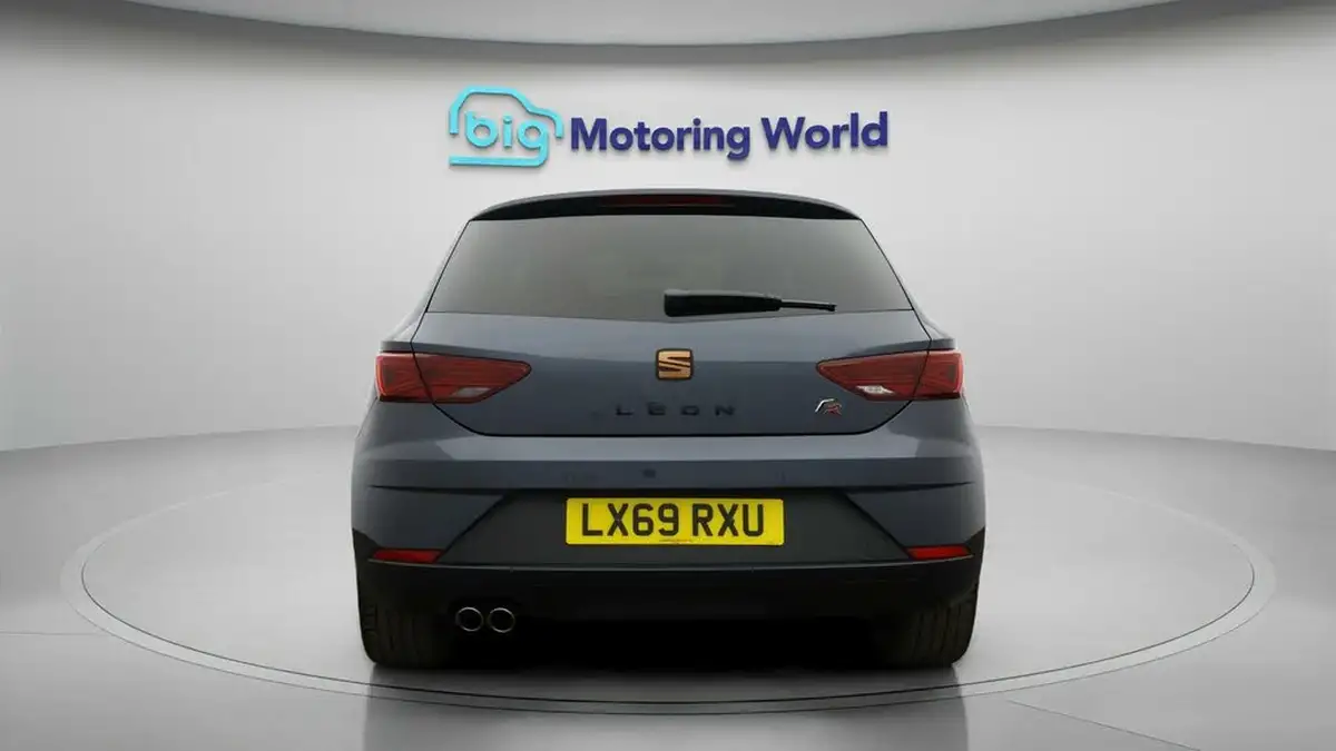 2019-seat-leon-20-tsi-fr-sport-hatchback-big-5