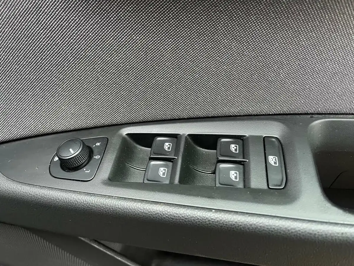2019-seat-leon-10-tsi-se-dynamic-estate-big-46