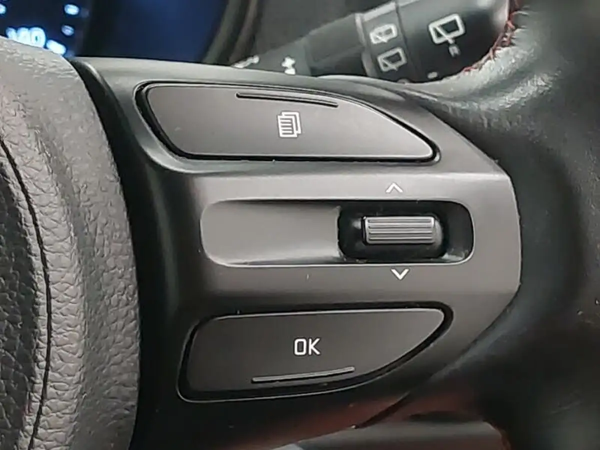 2018-kia-picanto-10-gt-line-big-13