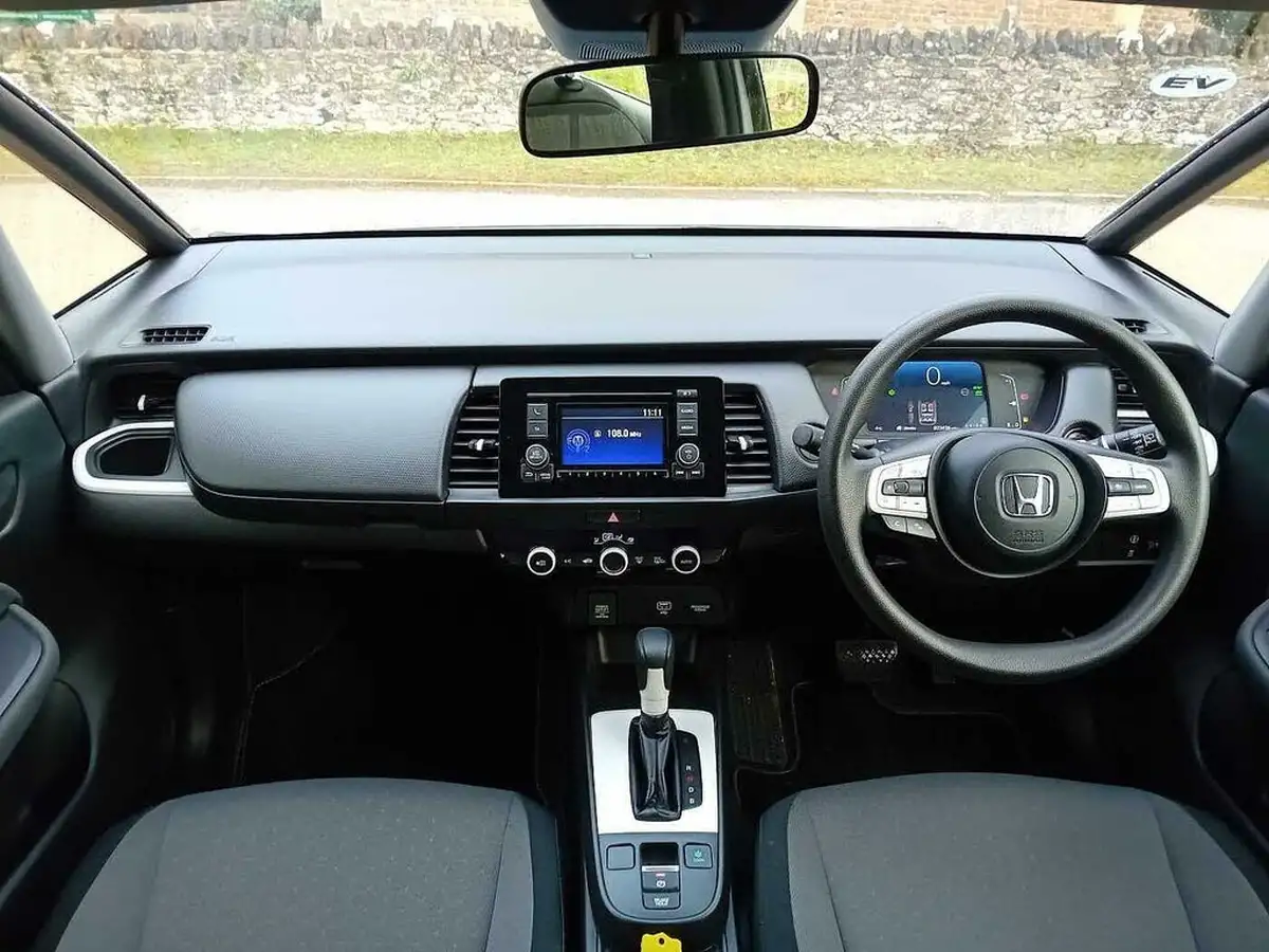 2020-honda-jazz-15-i-mmd-se-big-3