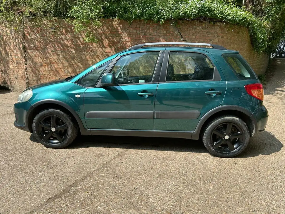2009-suzuki-sx4-16-glx-big-4