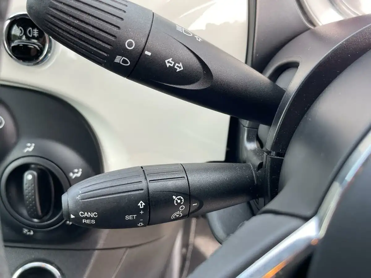 2019-fiat-500-12-lounge-big-25