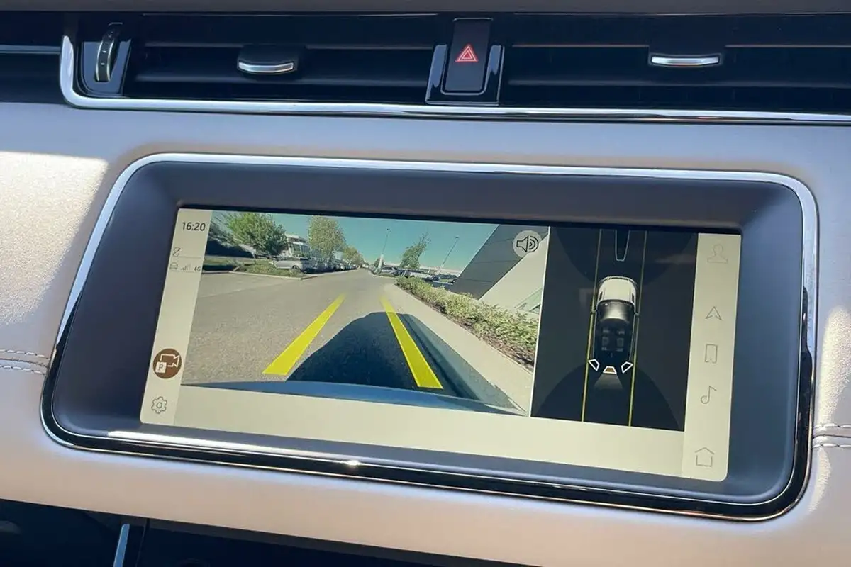 2023-land-rover-range-rover-evoque-15-p300e-r-dynamic-se-big-6