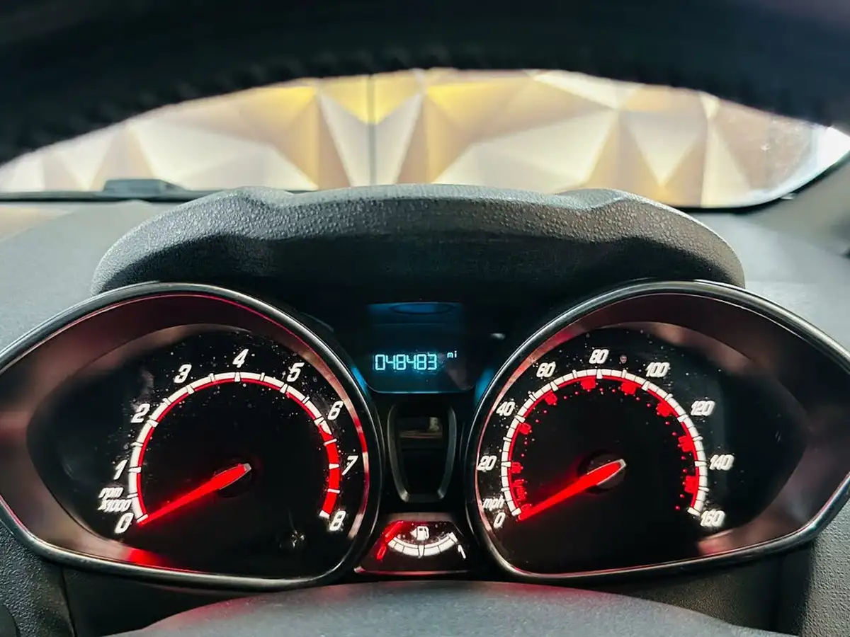 2016-ford-fiesta-16-st-2-3d-big-43