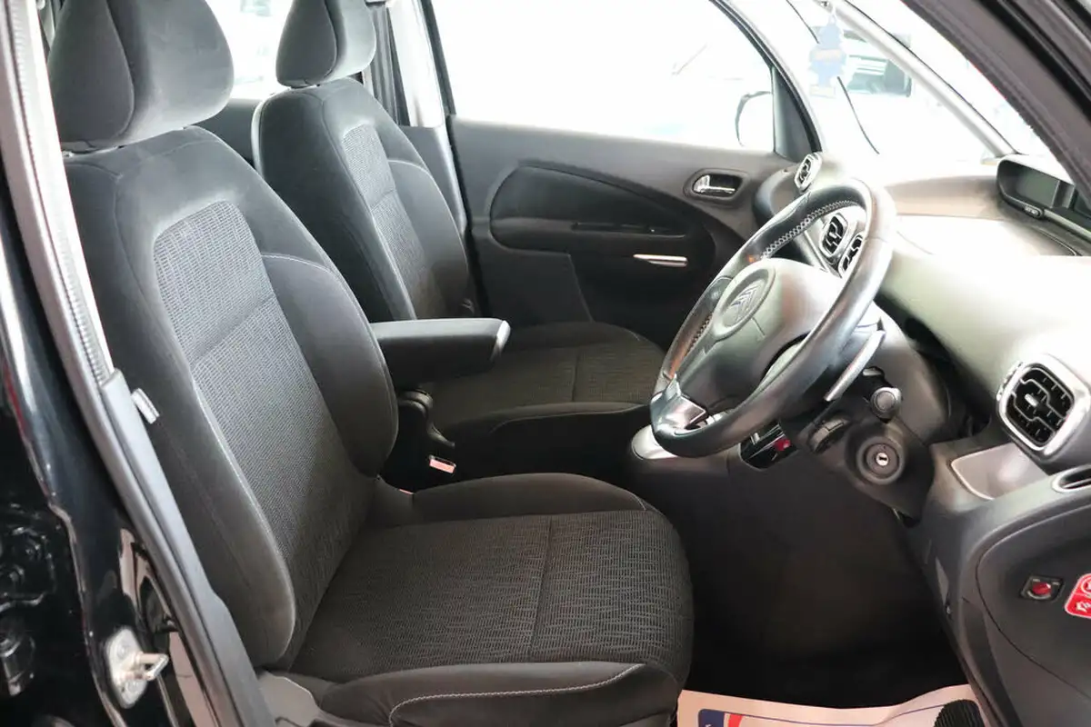 2012-citroen-c3-picasso-16-exclusive-vti-egs6-big-18