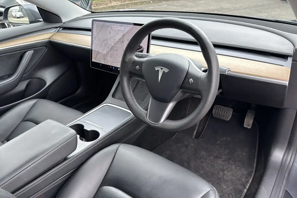 2021-tesla-model-3-e-long-range-4x4-big-8