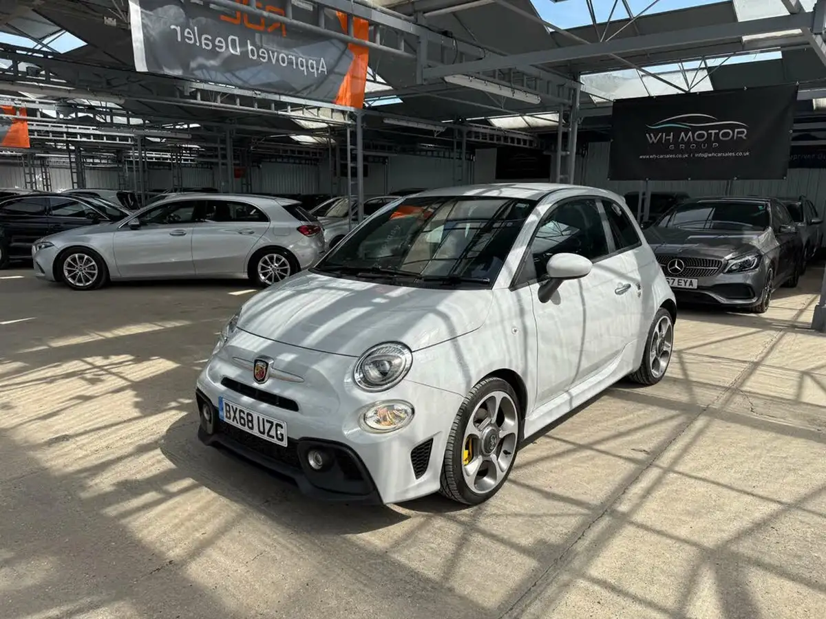 2018-abarth-595-14-tjet-big-14