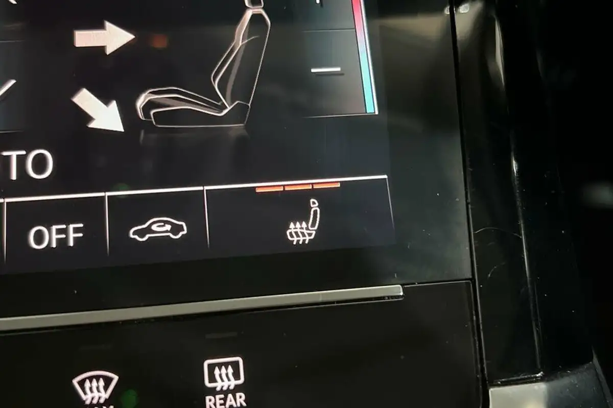 2020-audi-e-tron-55e-big-17