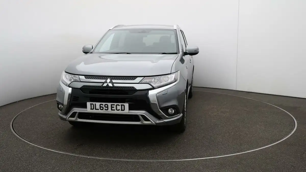 2020-mitsubishi-outlander-24-dynamic-phev-big-30