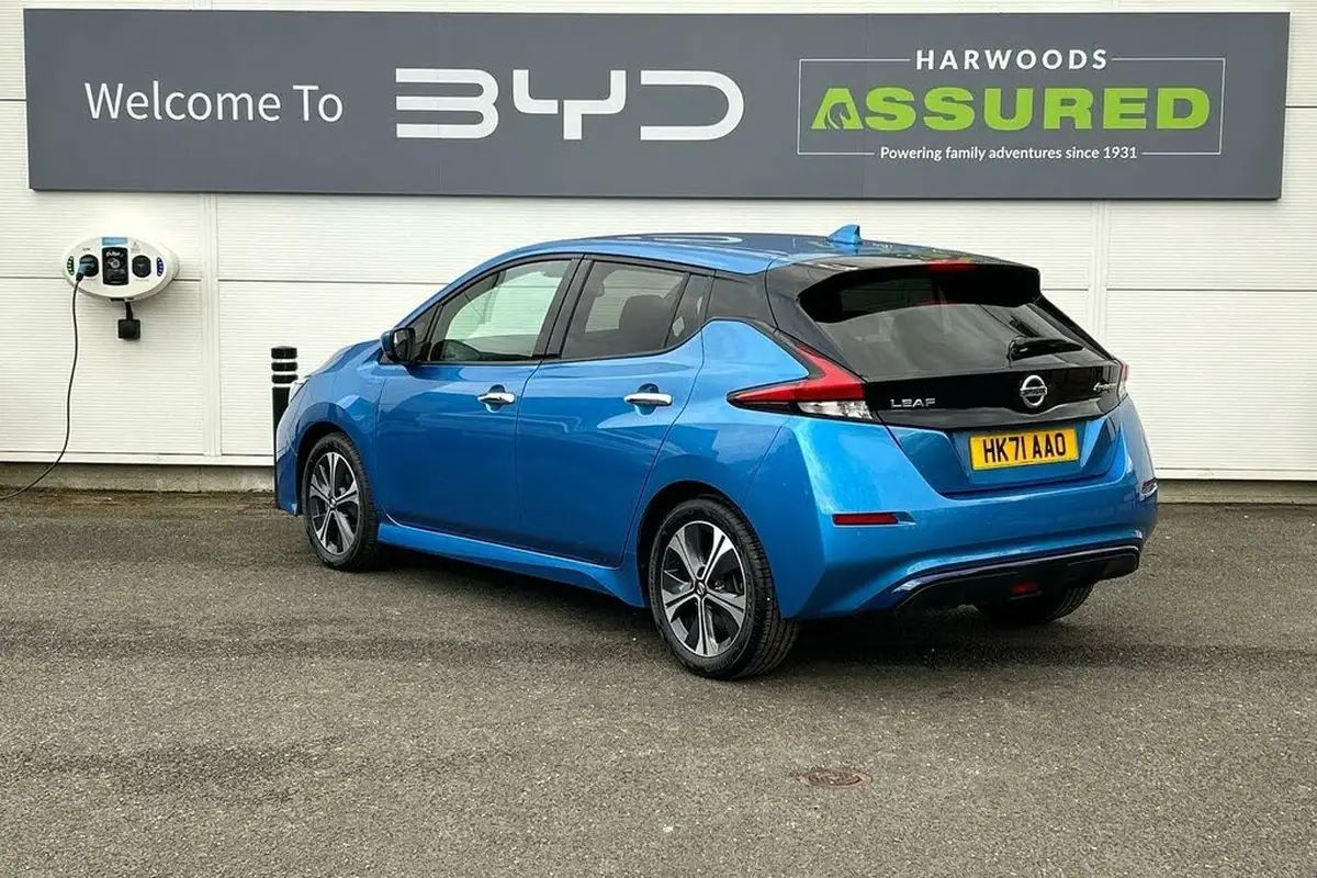 2021-nissan-leaf-e-n-connecta-big-7