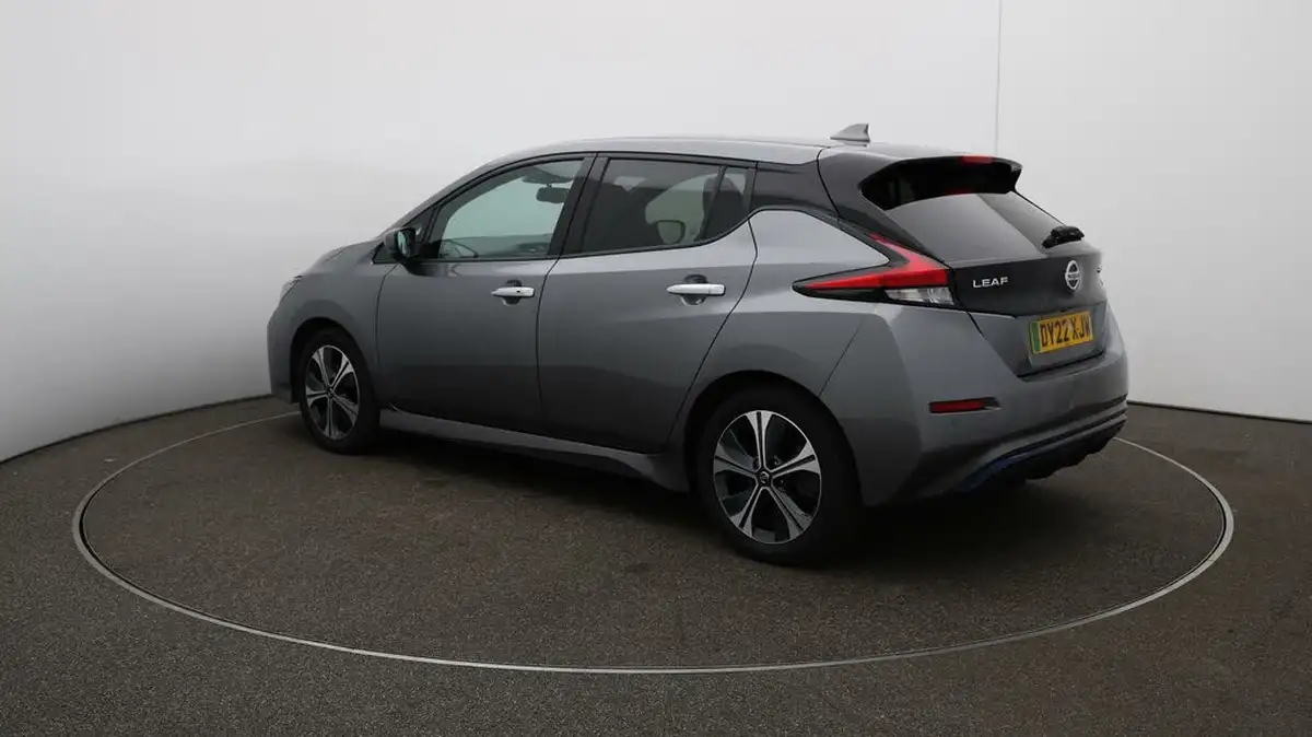 2022-nissan-leaf-e-tekna-big-56