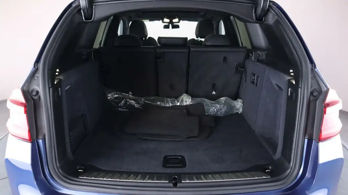 2022-bmw-ix3-e-premier-edition-big-17