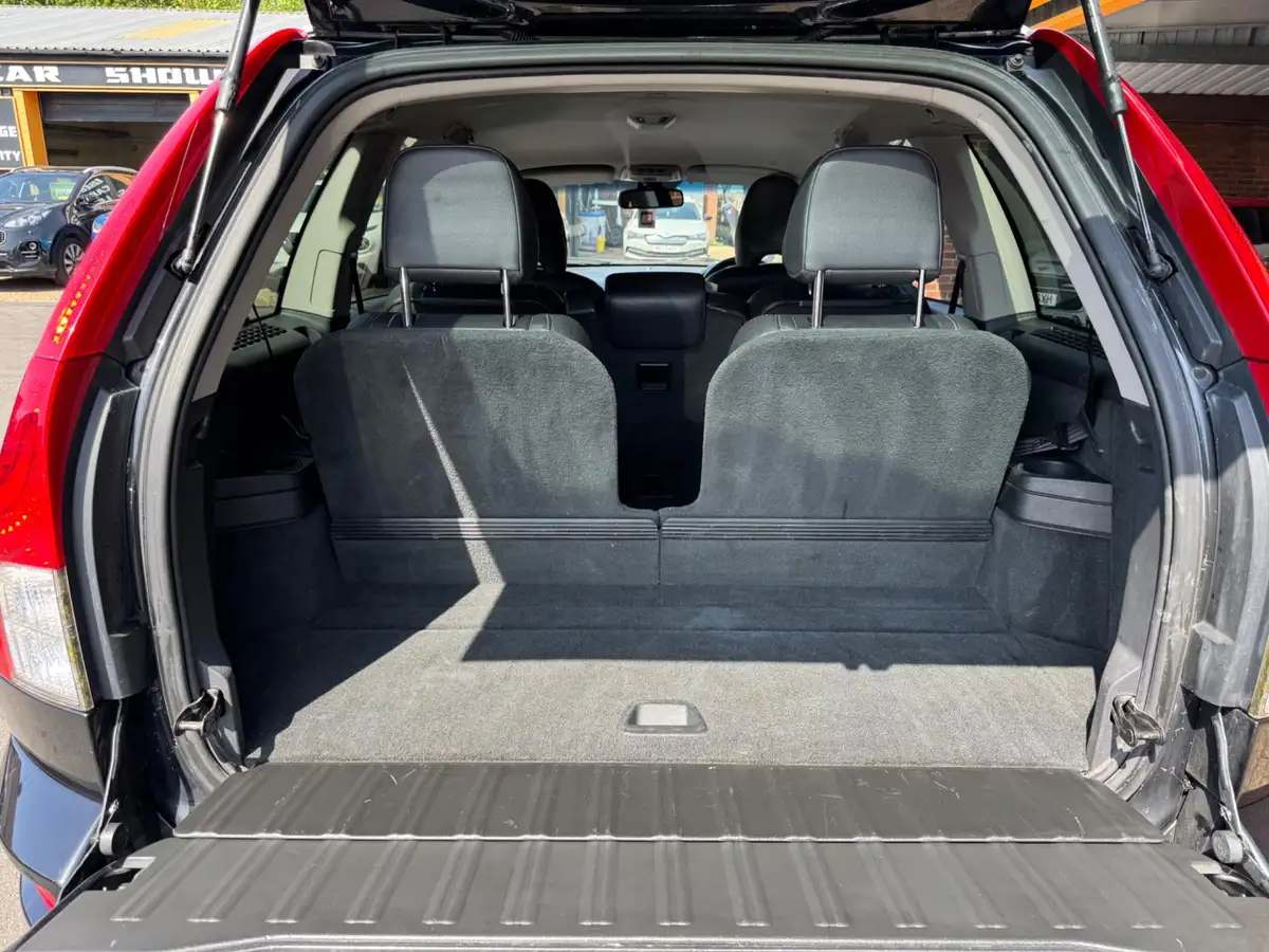 2013-volvo-xc90-24td-se-big-9