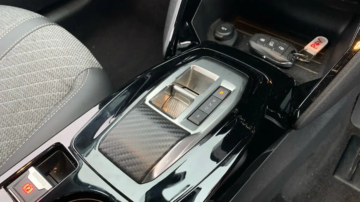 2024-peugeot-208-e-e-style-big-19