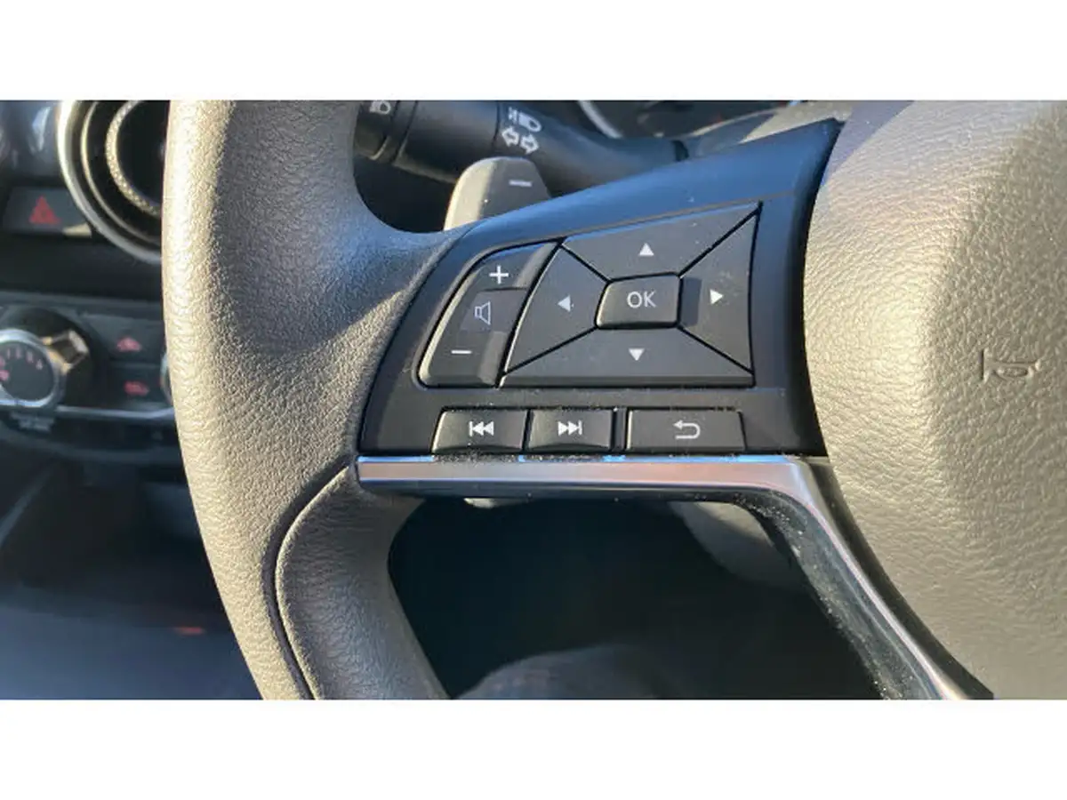 2023-nissan-juke-10-dig-t-acenta-dct-big-26