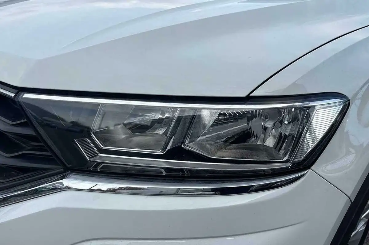 2020-volkswagen-t-roc-10-tsi-se-115ps-big-17
