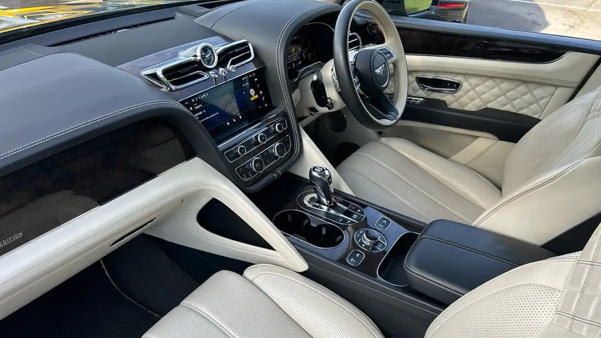 2019-bentley-bentayga-40-v8-big-1