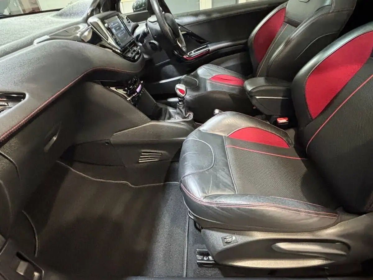 2016-peugeot-208-16-thp-gti-prestige-big-15