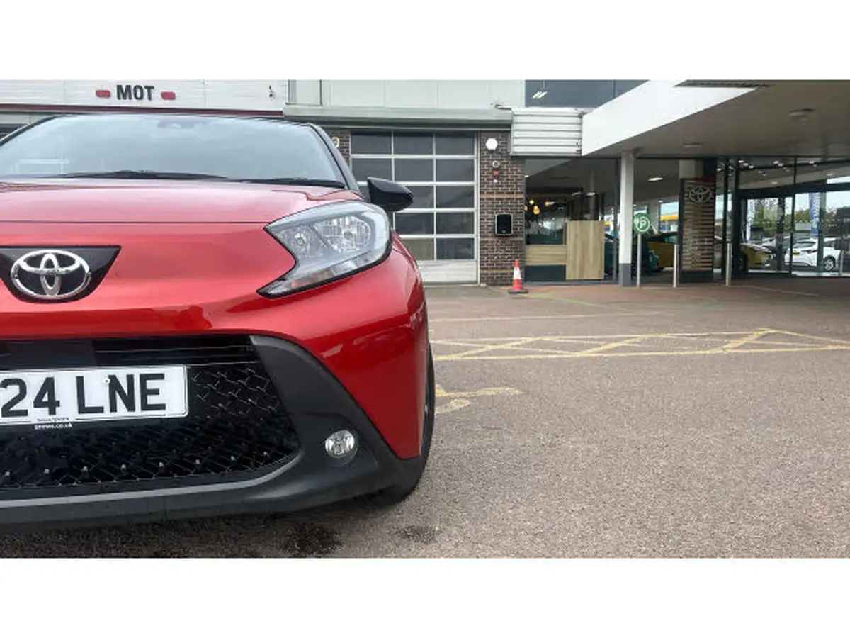 2024-toyota-aygo-x-10-vvt-i-edge-big-31