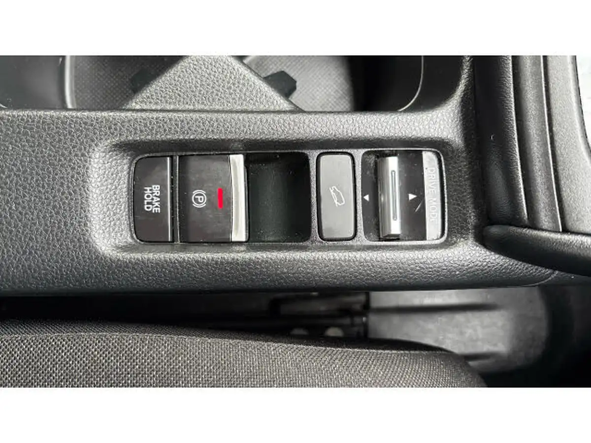 2022-honda-hr-v-15-i-mmd-elegance-big-22