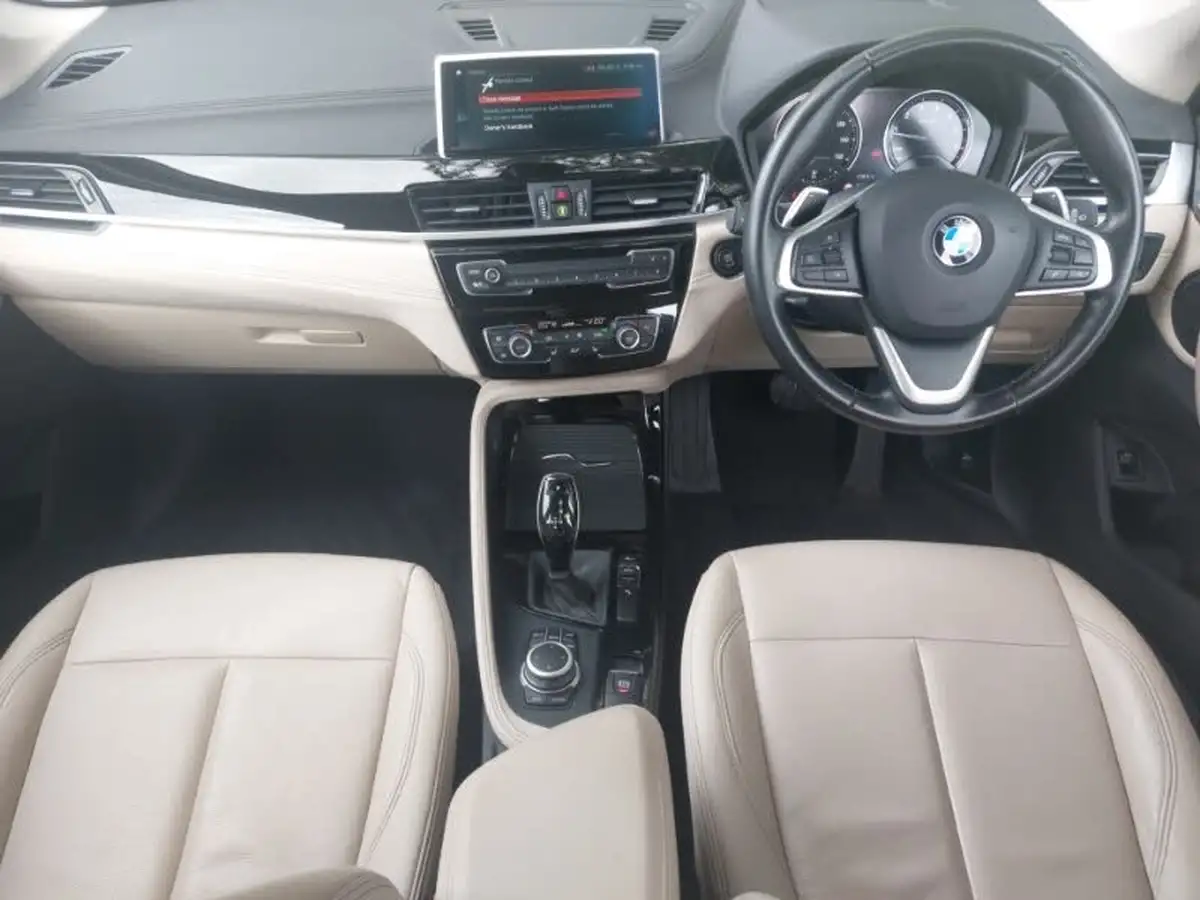 2020-bmw-x1-20-sdrive-20i-xline-big-2
