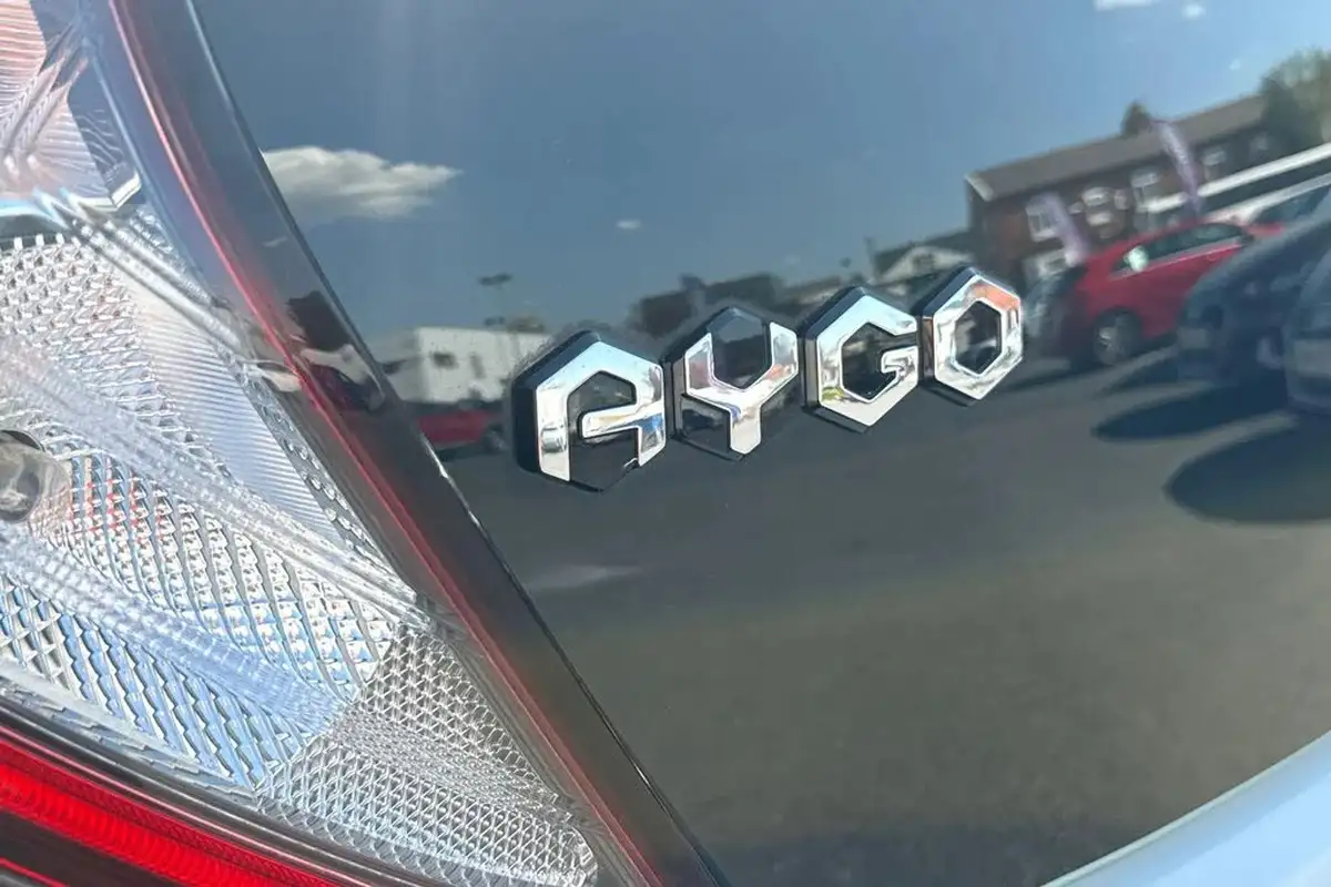 2019-toyota-aygo-10-vvt-i-x-play-big-37
