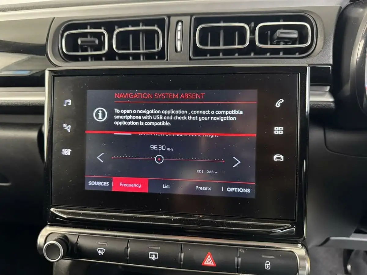 2023-citroen-c3-12-puretech-plus-110ps-eat6-big-38