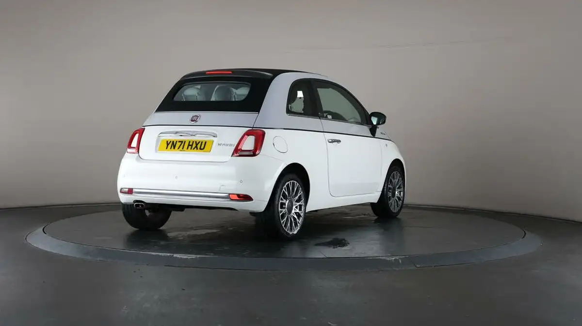 2021-fiat-500c-10-dolcevita-big-62